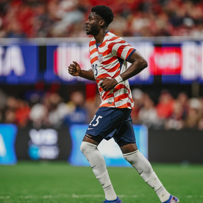 Estados Unidos 26/27 Local Vers. Jugador