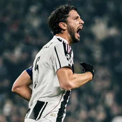 Juventus 25/26 Local Vers. Jugador
